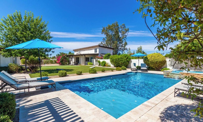 Shea North Estates Casa | Mescal Villa & Casitas|Sportcourt|Pool|NEW Kitchen