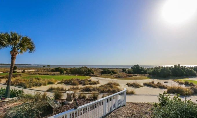 Ocean Point Casa | Mesmerizing Oceanfront Views! 3 Min. Walk to Quiet Beach & Community Pool w/ Cabana