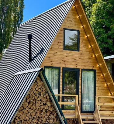 Bagvdanari Chalet De Esquí | Mestia Sunrise Cottage, 1BR Mountain Stay Svaneti