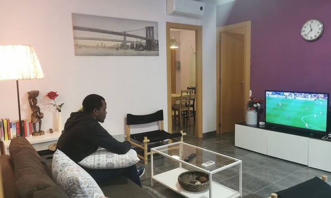Collblanc y La Torrassa Apartamento | METRO STATION APARTMENT