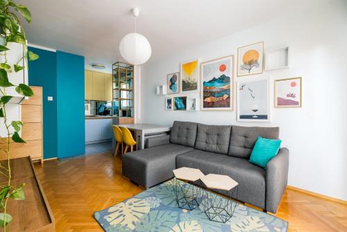 Bielany Apartamento | Metro Słodowiec Charming Apartment by BookingHost
