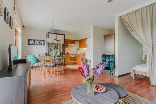 Muranow Apartamento | MetroPoint Apartments at Słomińskiego Street