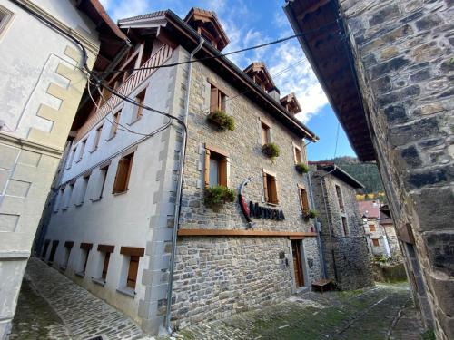 Isaba Apartamento | Metsola Apartamentos Rurales