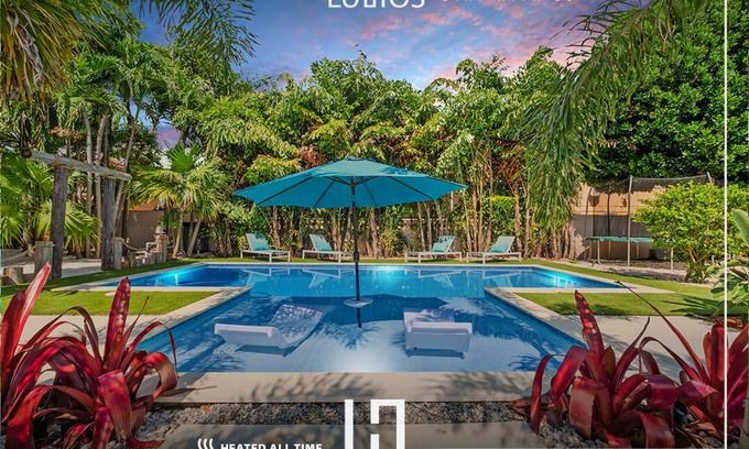 Flagami Casa | Miami 8BR Mansion w/ Pool & Playground
