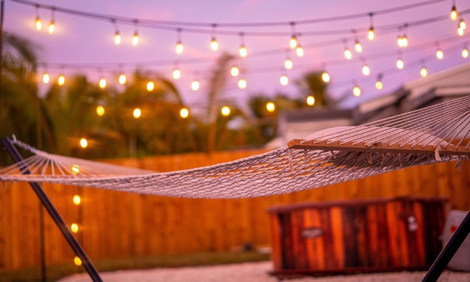 Golden Glades Casa | Miami Chic! Backyard Oasis, Outdoor Movie, Jacuzzi