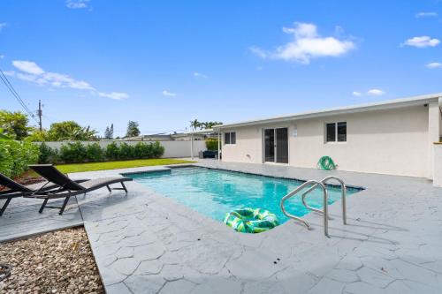 Olympia Heights Casa | Miami Japandi Style Pool - BBQ