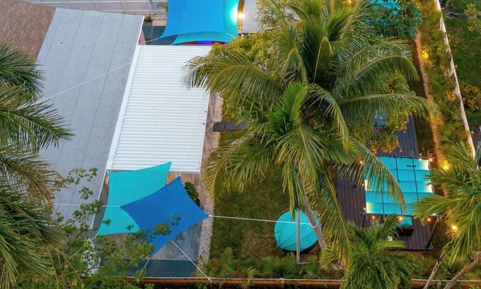 Little Havana Villa | Miami Luxury Villa 5-bedroom with Hot tub and a bar