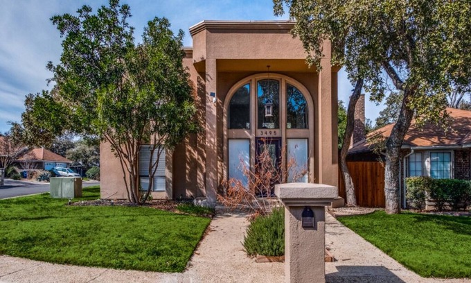 Wetmore Casa | Miami Style House in San Antonio