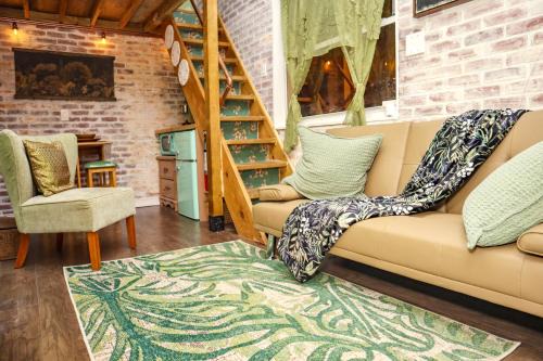 Hialeah Apartamento | Miami Tiny Vintage Cottage