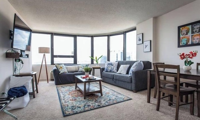 South Loop Condominio | MICH AVE #23 2bd/2ba Downtown, Museums w/ Views