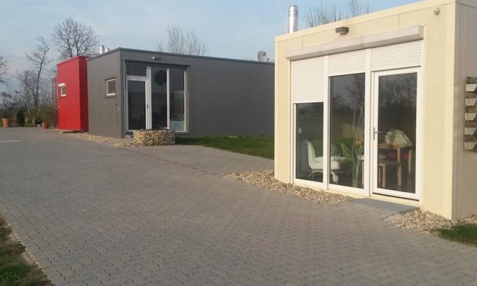 Haslau-Maria Ellend Casa | Micro casa de apartamentos con 1 dormitorio y vista al jardín