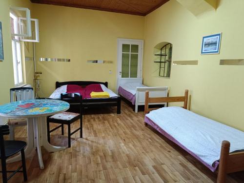 Bela Crkva Casa | Micro Maxi House