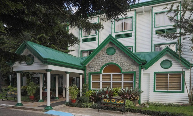 Baguio Hotel | Microtel by Wyndham Baguio