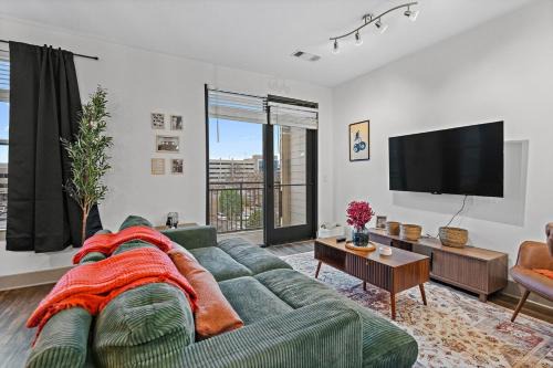 West End Apartamento | Mid-Century Charm in Midtown Nashville