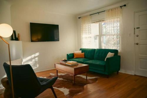 Nob Hill Casa | Mid-century Dream In Nob Hill