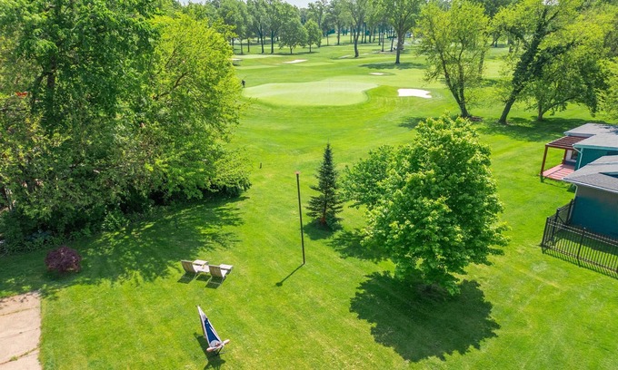 Palmer Woods Casa | Mid-Century Marvel at the Detroit Golf Club