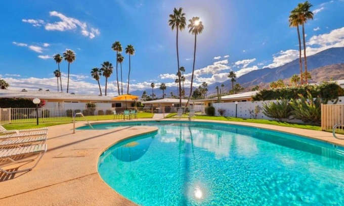 Indian Canyon Casa | Condo moderno de mediados del siglo @ Indian Canyon Golf Course South End