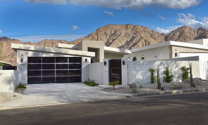 La Quinta Cove Casa | Mid-Century Modern with Pool and Spa