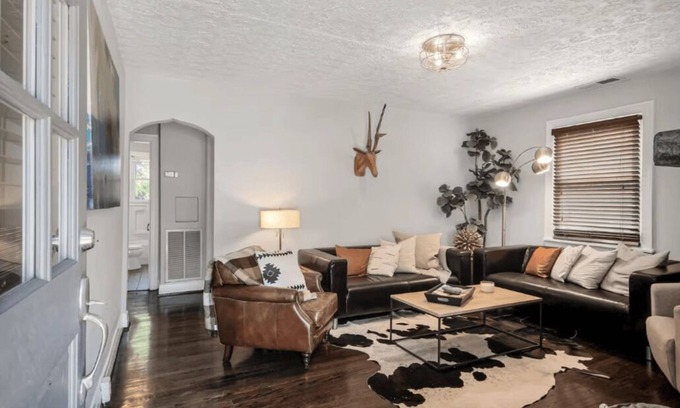 Berry Hill Casa | Mid Century Vibe / 2.5 Miles to Downtown