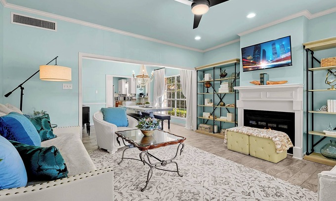 Mid City South Casa | Mid-City Home|Chef's Kitchen|Bowlers Special!
