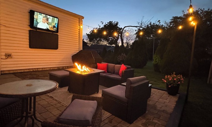 Middletown Casa | Mid-Island Retreat: Home close to Newport