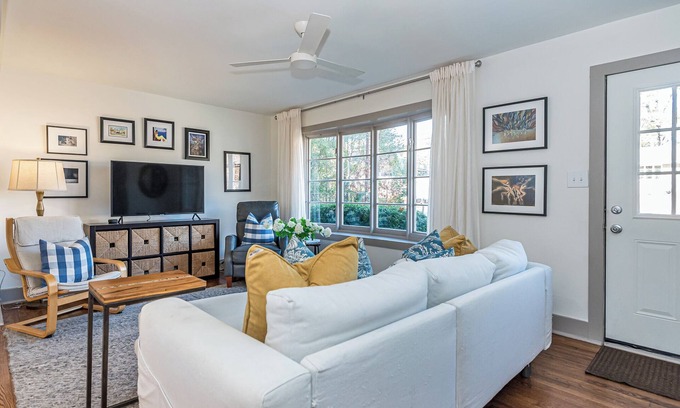 Durham Casa | Mid-Term Rental – Beautiful 4-Bedroom Haven in Great Durham Location