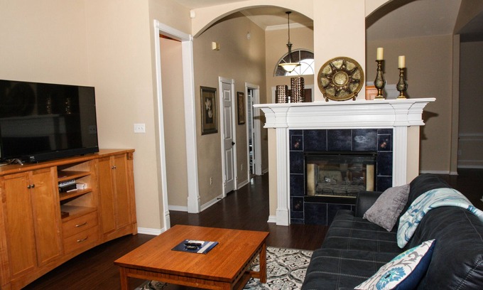 North Arlington Casa | 2 millas del estadio ATT, Rangers, Texas Live!, Six Flags, Shopping-Great Locale!