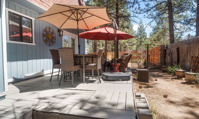 Woodlands Chalet De Esquí | Middle Bear Chalet -Perfect getaway for a weekend in the mountains!