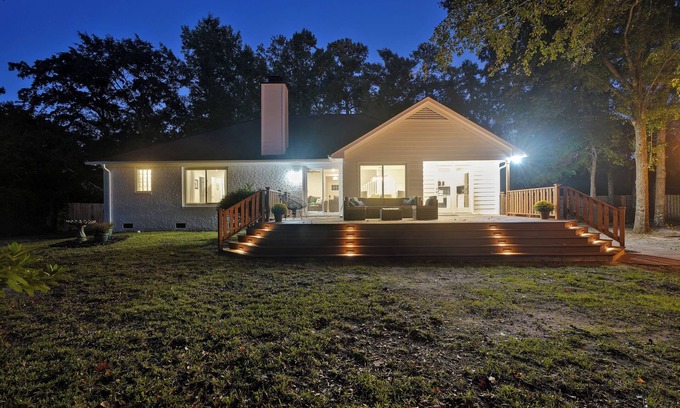 Ogden Casa | Middle Sound Hideaway- Dog Friendly, 5 Miles to Beach, 4Bd/2bBa
