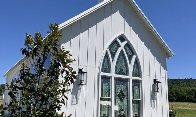 Christiana Casa | Middle Tennessee Chapel