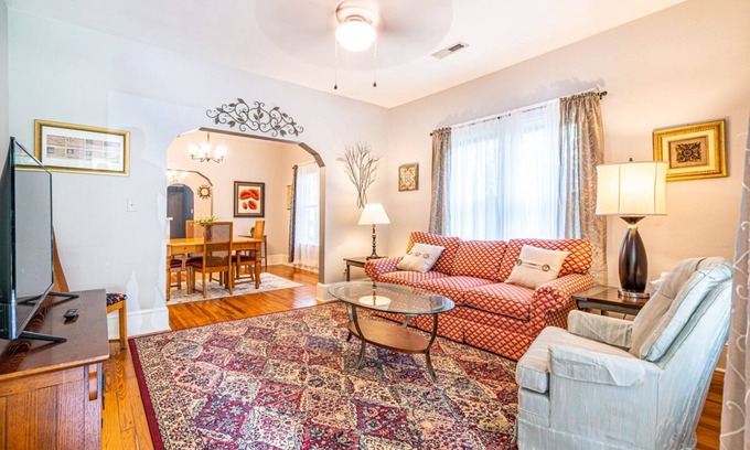 Decatur Casa | Middleton Cottage in Historic District