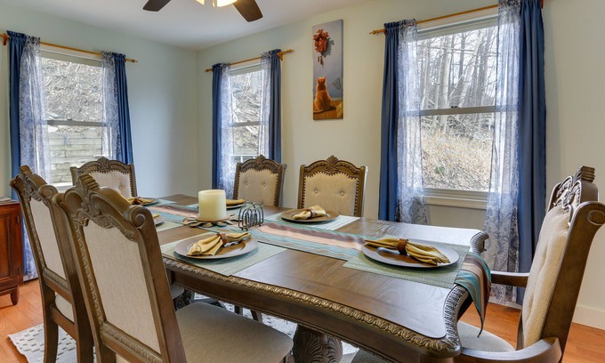 Middletown Casa | Middletown Rental w/ Spacious Back Deck!