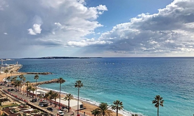 Le Suquet Apartamento | Apartment on the Midi beach, exceptional sea view from the 6th floor,