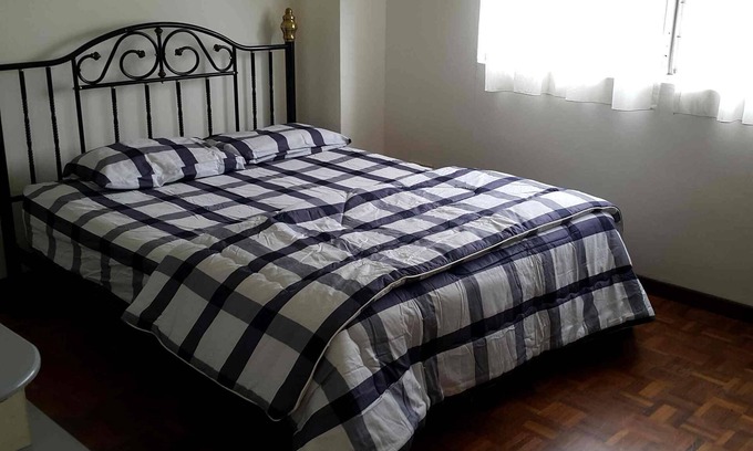 Downtown George Town Apartamento | Apartamento Midlands Court, Pulau Tikus para alojamiento familiar