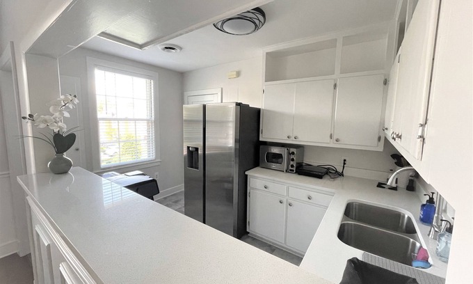 Wilmington Condominio | Midtown Getaway - Central ILM & Family Friendly