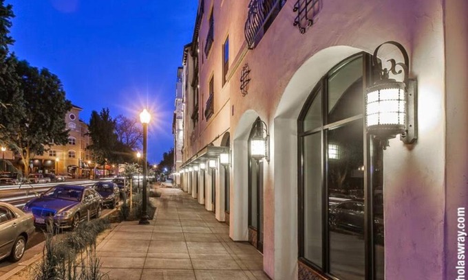 Downtown Sacramento Apartamento | Midtown Luxury Apt w/ Balcony