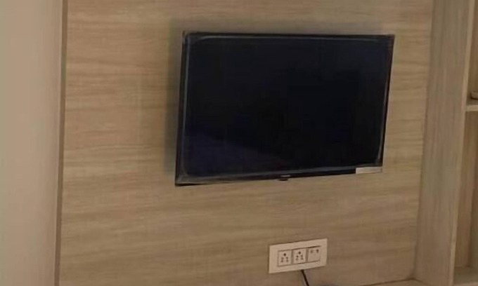 New Delhi Apartamento | Midtown Studio Apt in DLF Capital West Delhi