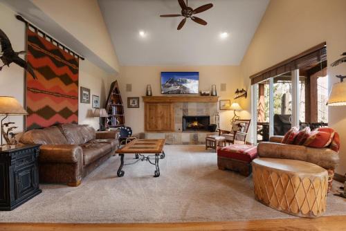Midway Casa | Midway 4 Bedroom 4,5 Bathroom golf course Luxury Turnberry 23 home