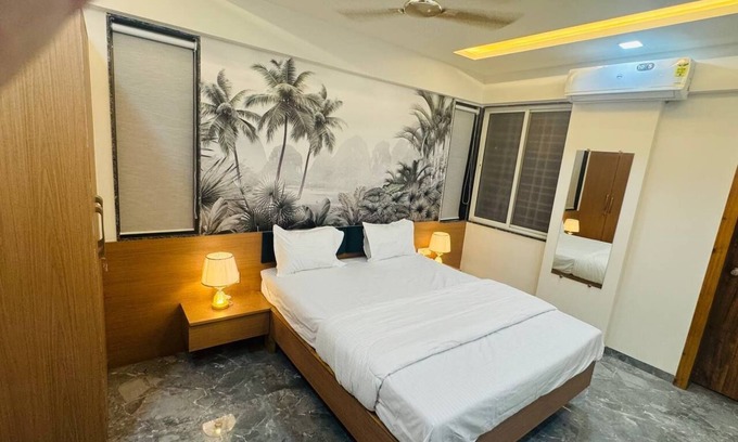 Nashik Cama Y Desayuno | Mighter Crest Studio Apartment