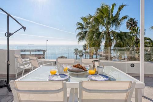 Malaga-Este Apartamento | Miguel Beach Apartment in Malaga by Solaga Holiday Homes