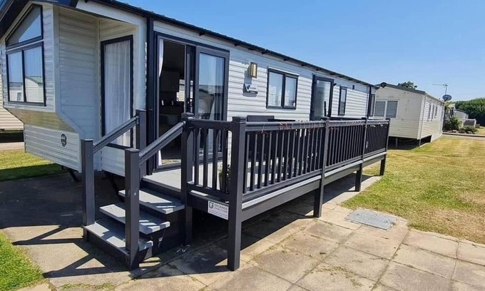 Rhyl Cabina | Mikey 3 bed Balcony Rhyl