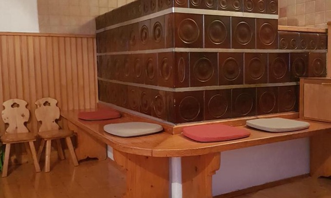 Zelezniki Casa | Miklavževa hiša with a bread oven