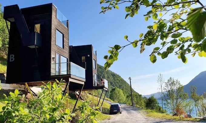 Etne Cabina | Mikrohyttene i Åkrafjorden
