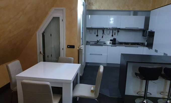 Gallarate Apartamento | Milan Malpensa Large Penthouse