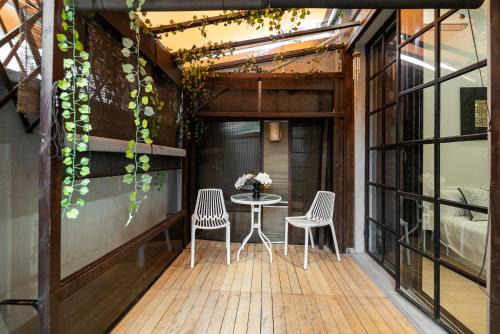 Jing'an Apartamento | MILAN-Twin Bed Apartment with Sunlit yard