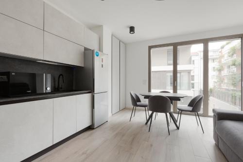 Porta Vittoria Apartamento | Milano Modern Studio with Shared Pool & SPA