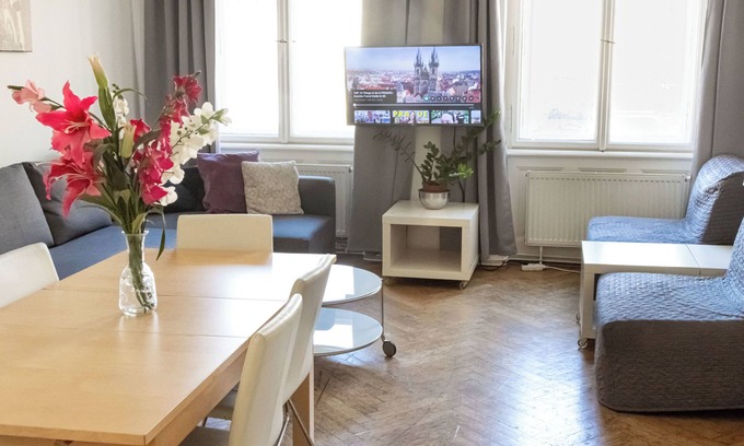 Prague 1 Apartamento | MILENA- 3BR 2BA 3WC - - 10 minutos del Puente de Carlos