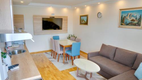 Novi Sad Apartamento | MILICA 65m2, Free parking & Wi-fi