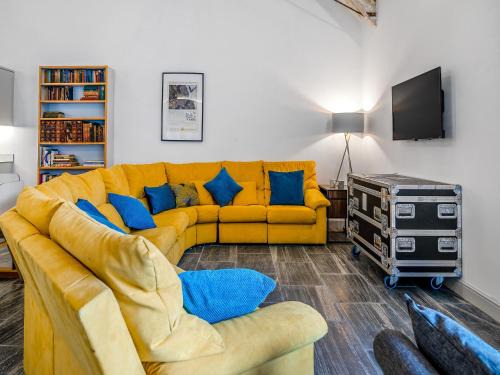 Huntley Casa | Milkman's Barn