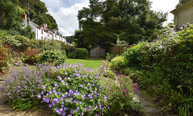 Fishguard Cabaña | Milkwood Cottage